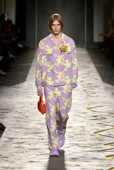Look 46